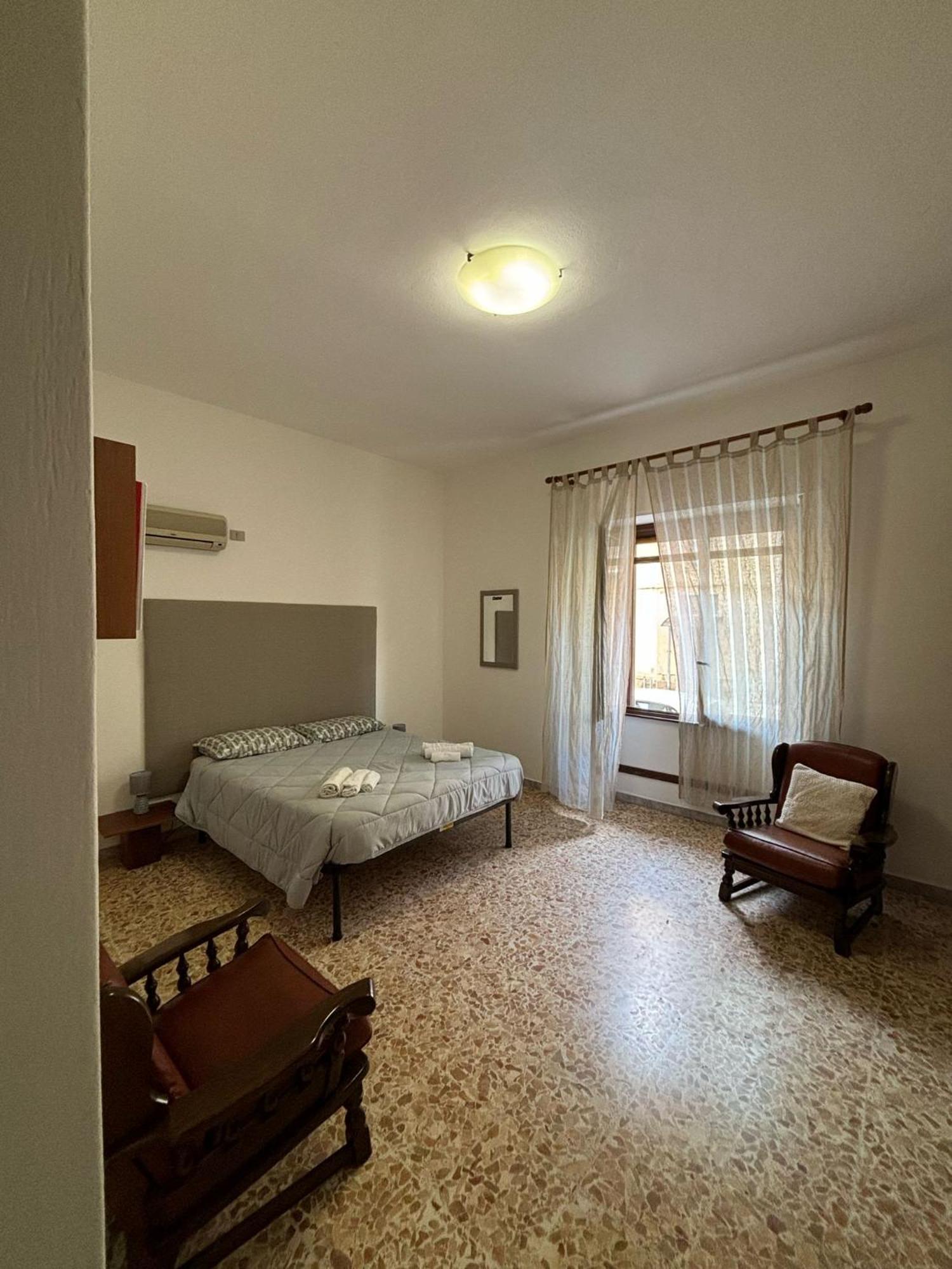 Pm 41 Via Ennio Porrino Guest House 알게로 외부 사진