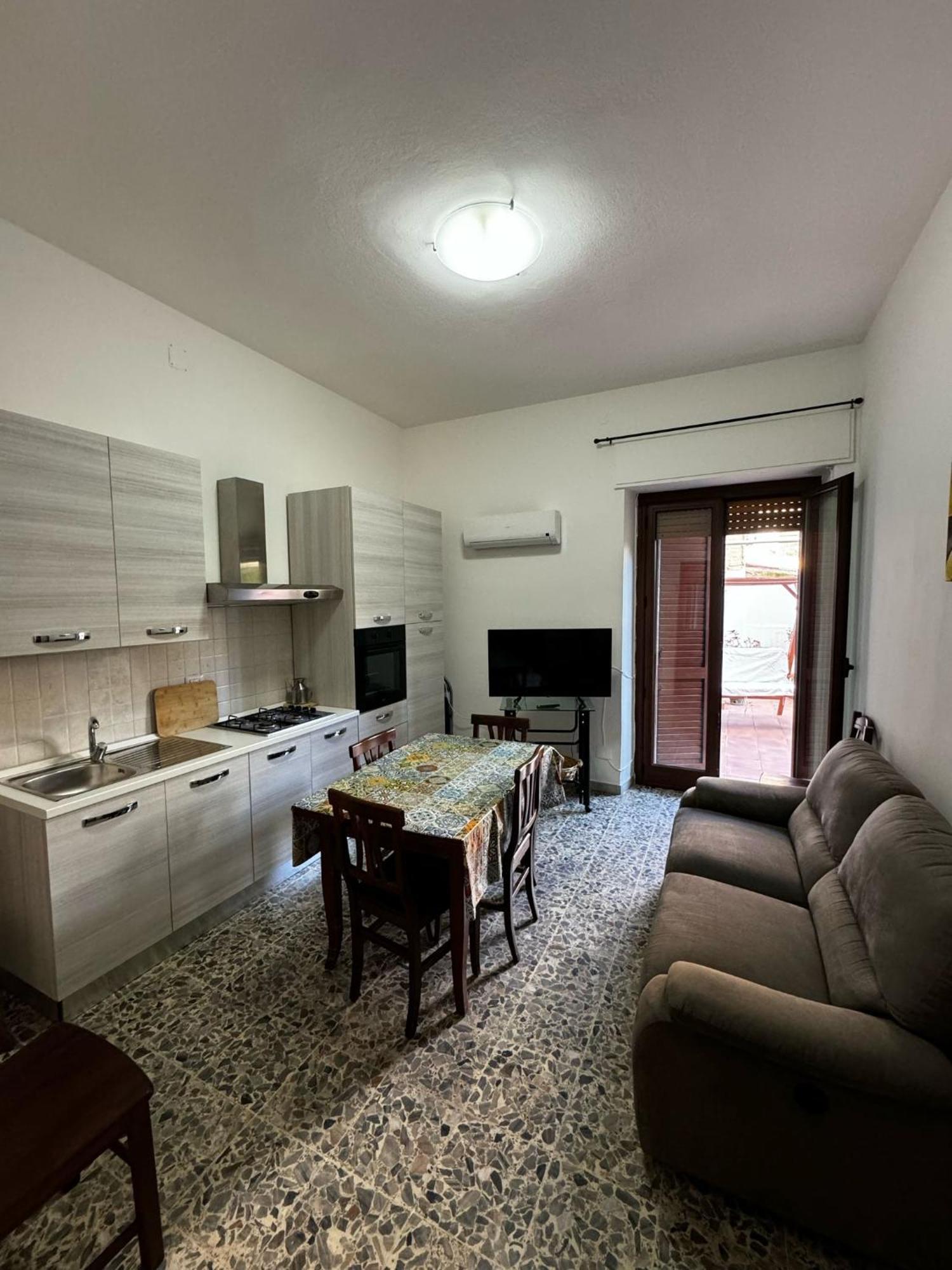 Pm 41 Via Ennio Porrino Guest House 알게로 외부 사진