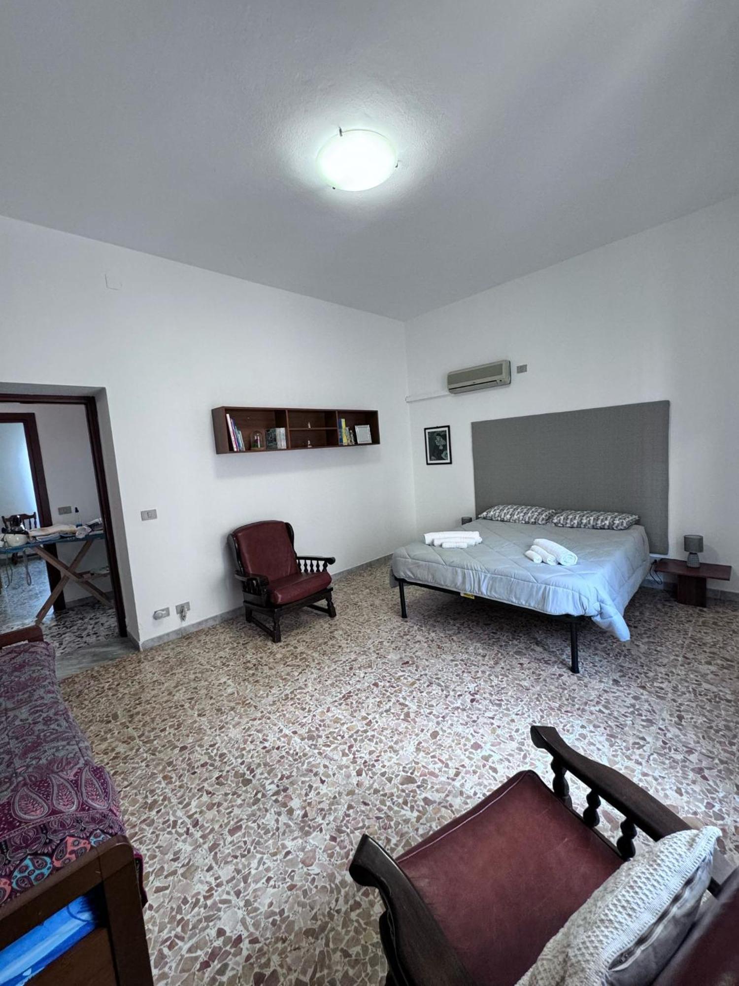 Pm 41 Via Ennio Porrino Guest House 알게로 외부 사진