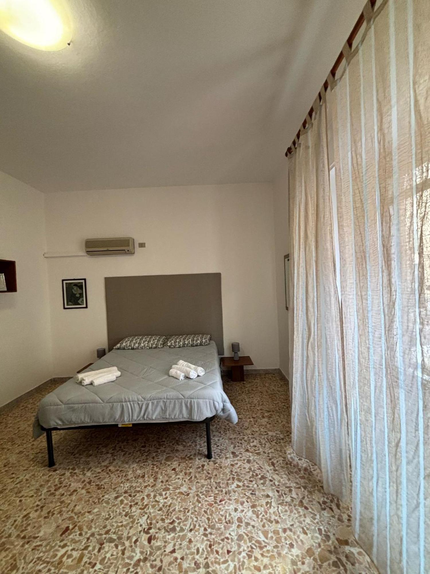 Pm 41 Via Ennio Porrino Guest House 알게로 외부 사진